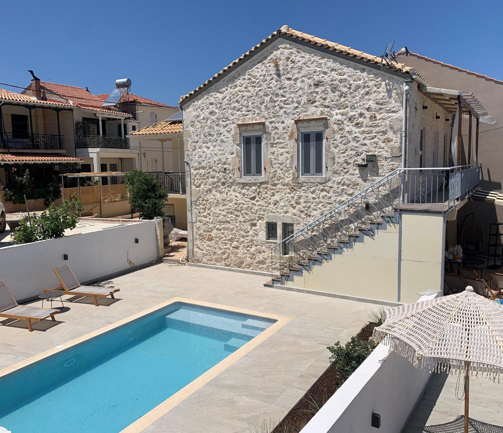Mangata Suites Homes With Private Pools Spartokhórion Exterior foto